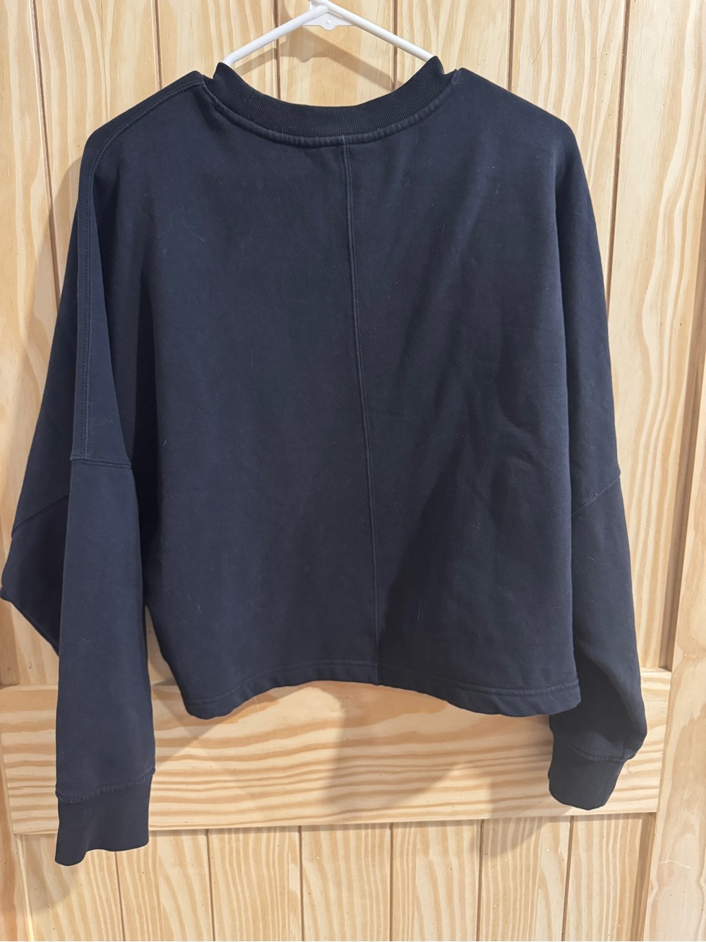 Women’s Athleta Slouch Crop Sweatshirt - Picture 5 of 5